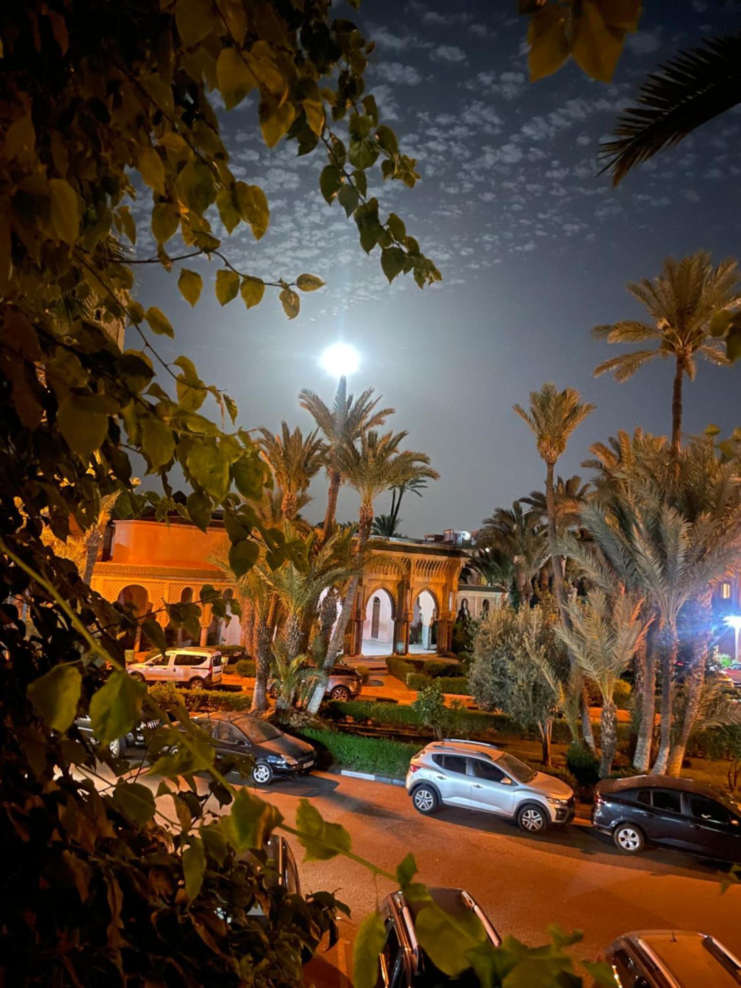 Riad Palmier Fleuri Marrakesh Luaran gambar